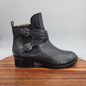 Gentle Souls Boots Women's 6.5 M Black Leather Zip Up Buckle Moto Ankle Booties